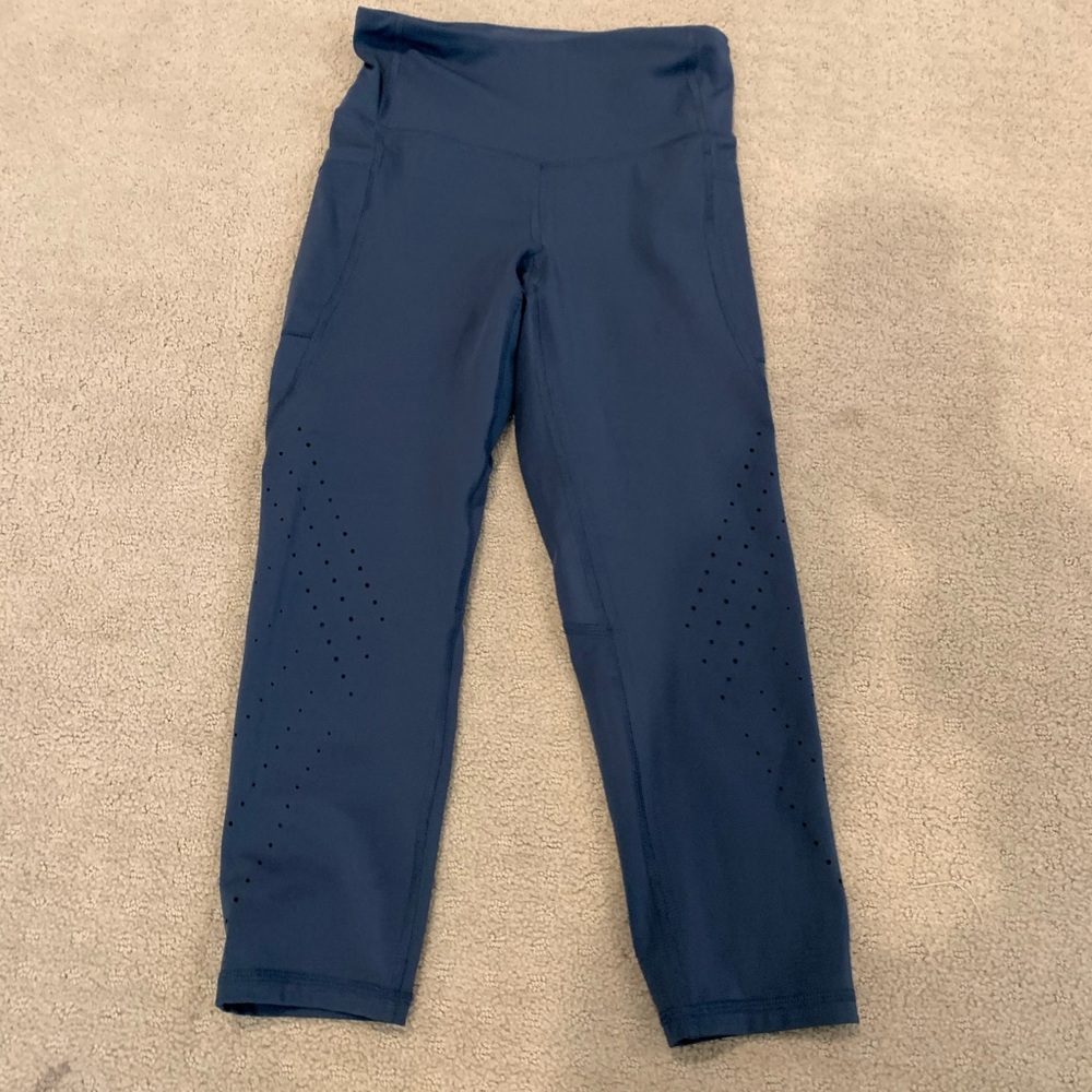 Lululemon Crop Pants Sz 4